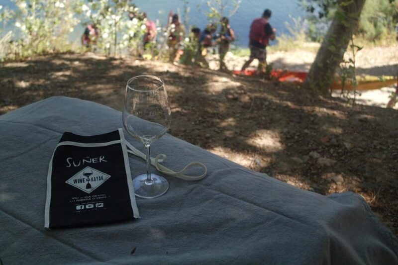 kayak-tour-and-wine-tasting-at-the-ebro-river