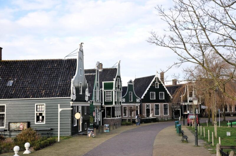 keukenhof-private-tulip-windmill-tour-with-cheese-tasting