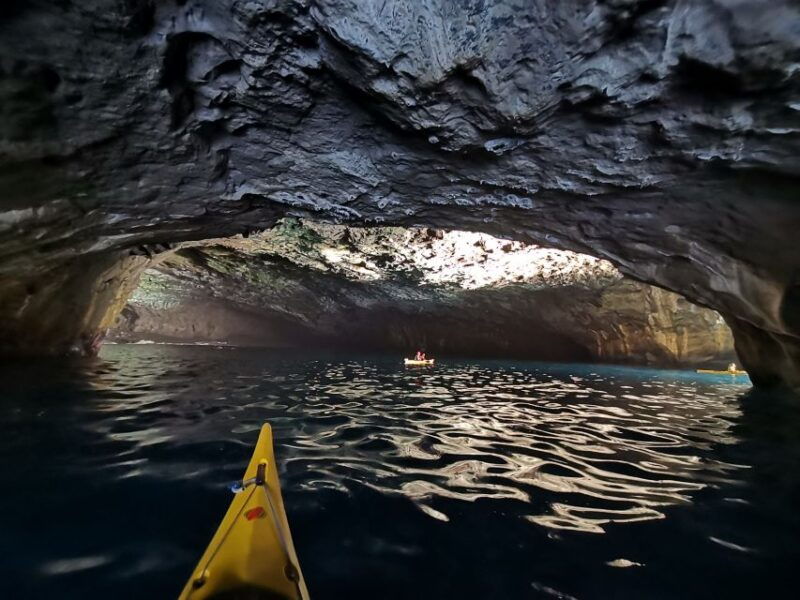 la-palma-beautiful-cave-kayaking-tour