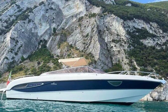 lake-como-private-boat-tour-with-massimo-and-emanuele