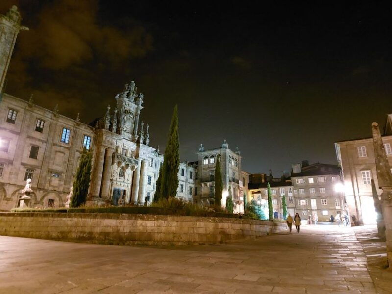 land-of-legends-meigas-night-tour-in-santiago