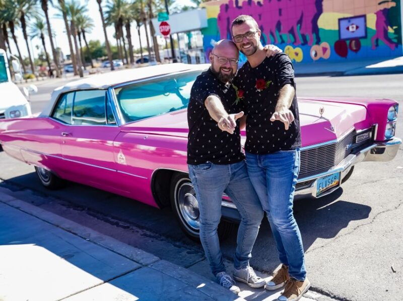 las-vegas-elvis-themed-wedding-with-limousine