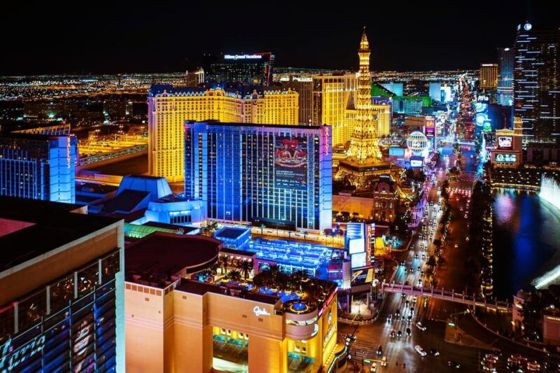 las-vegas-night-strip-helicopter-wedding-ceremony-package