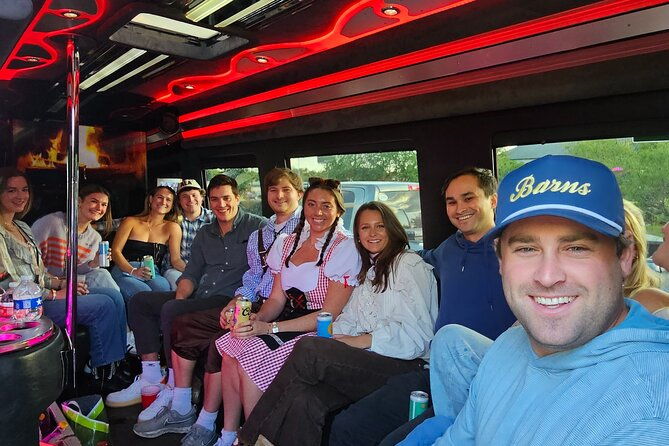 limousine-tour-to-wurstfest-new-braunsfels