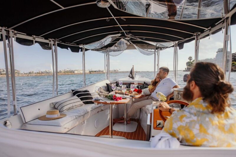 los-angeles-luxury-cruise-with-wine-cheese-sea-lions
