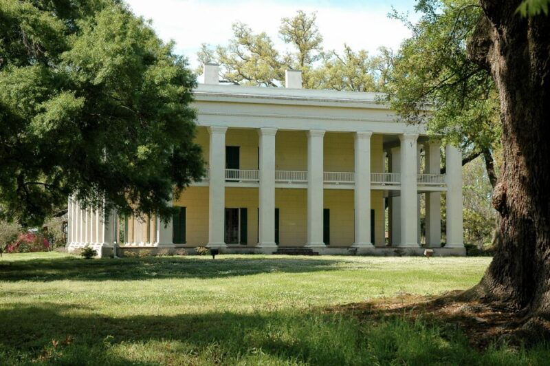 louisiana-laura-oak-alley-or-whitney-plantation-tours