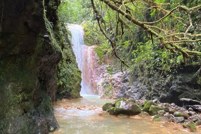 luxury-day-trip-getting-off-the-beaten-path-waterfalls-caverns