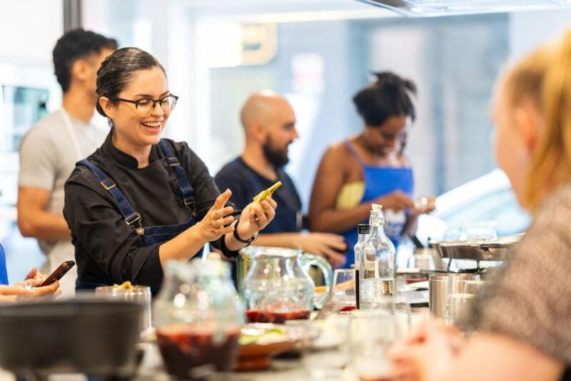 malaga-spanish-cooking-workshop-with-paella-and-sangria