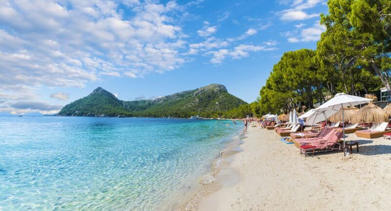 mallorca-alcudia-old-town-market-and-formentor-beach
