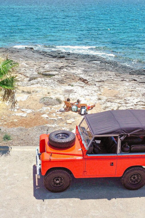 mallorca-vintage-sunset-tour-by-the-sea-with-a-picnic
