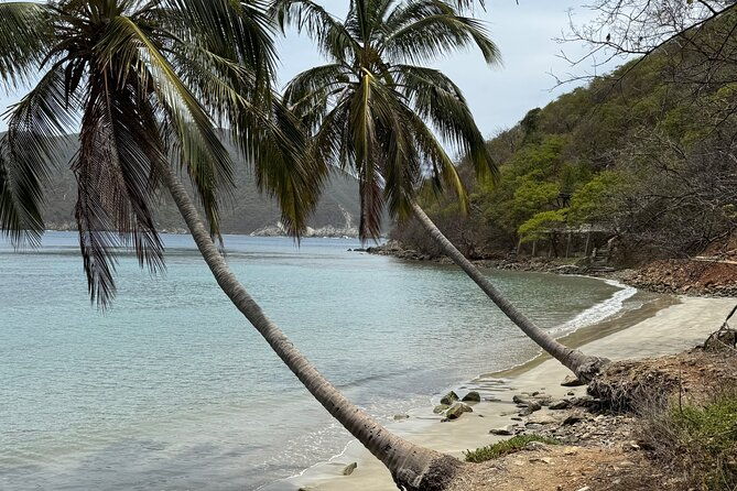 maritime-adventure-bahia-de-cinto-and-playa-cristal-tayrona-park