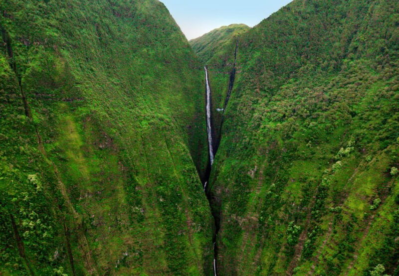 maui-and-molokai-spectacular-helicopter-tour