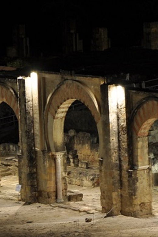 medina-azahara-guided-tour-at-night