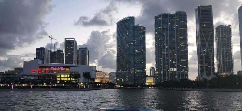 miami-biscayne-bay-millionaires-row-boat-tour