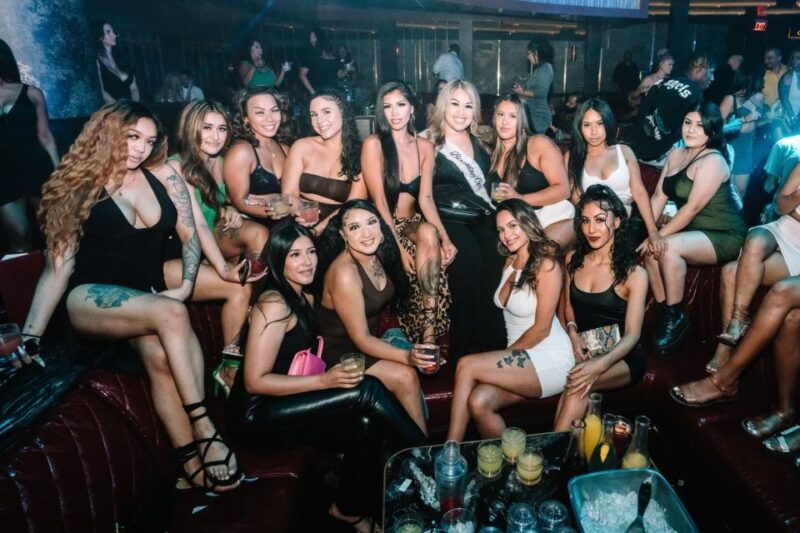 miami-dinner-party-w-night-club-experience