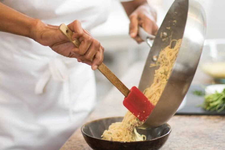 milan-authentic-pasta-making-with-local-chef-wine