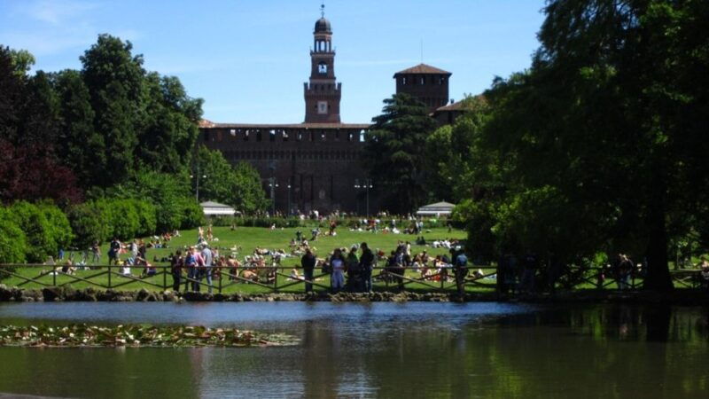 milan-sforza-castle-and-parco-sempione-private-walking-tour
