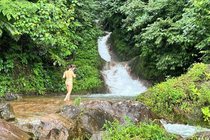 miravalles-volcano-expedition-waterfalls-and-natural-hot-springs