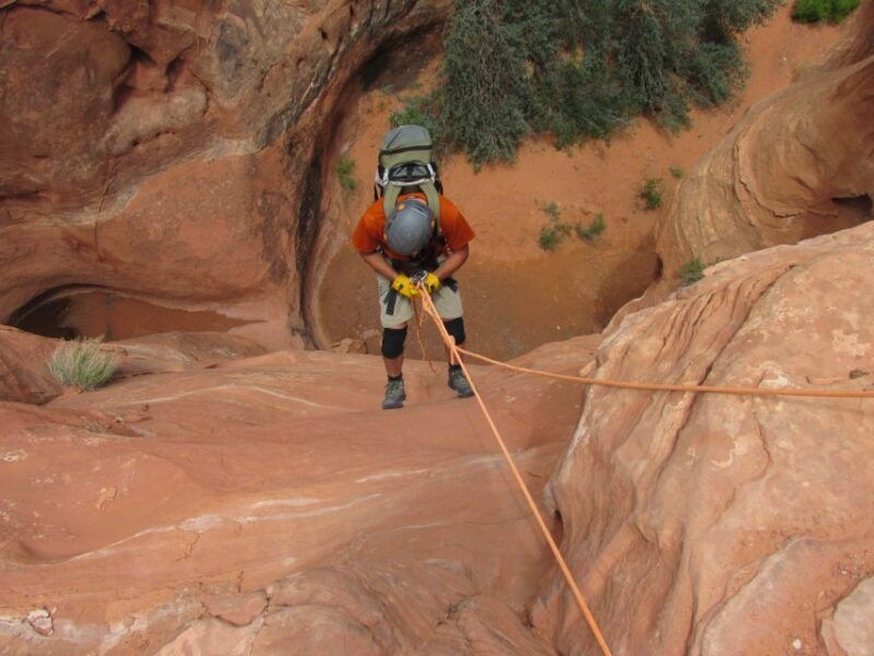 moab-morning-or-afternoon-half-day-rappelling-tour