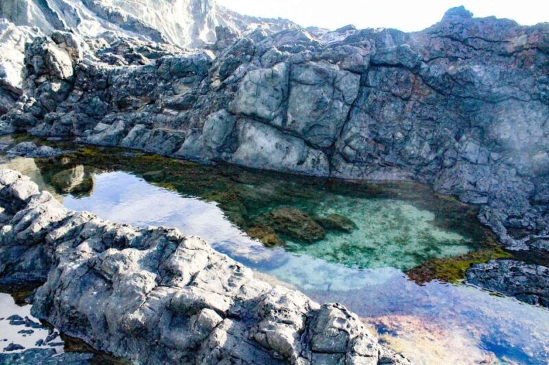 mokulua-islands-self-guided-kayak-adventure-2