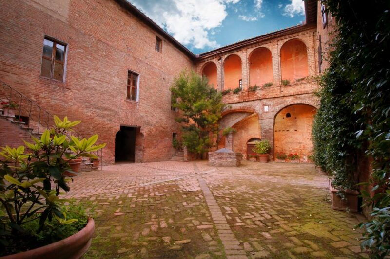 montalcino-brunello-wine-tasting-lunch-in-a-tuscan-castle