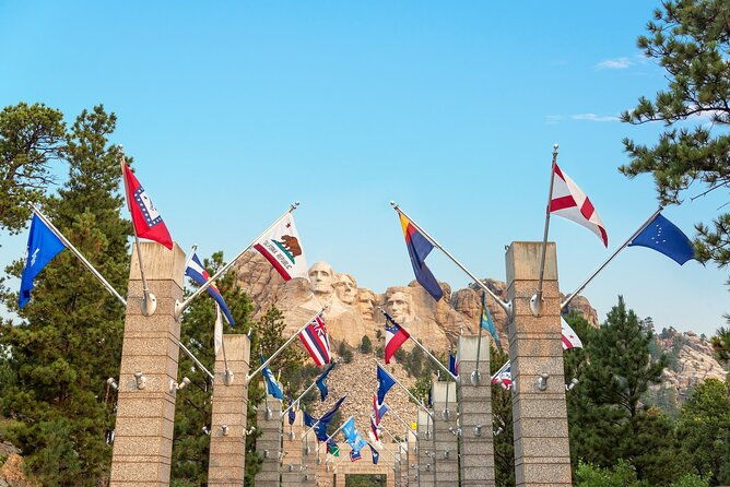 mount-rushmore-theodore-roosevelt-and-badlands-audio-tour-guide