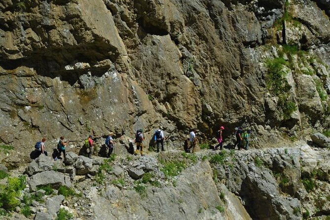 mrtvica-canyon-hiking-tour