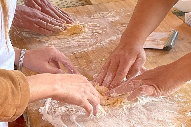 neapolitan-pasta-homemade-cooking-lesson