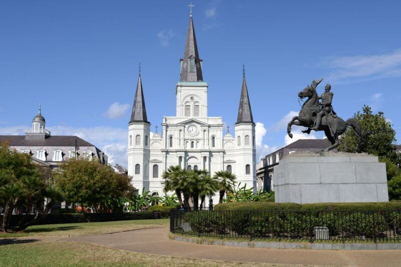 new-orleans-french-quarter-saints-sinners-history-tour