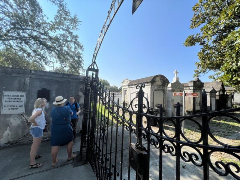 new-orleans-garden-district-architecture-walking-tour