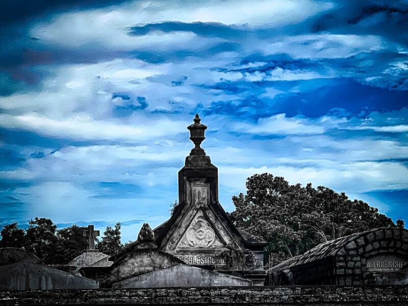 new-orleans-witches-coven-garden-district-walking-tour