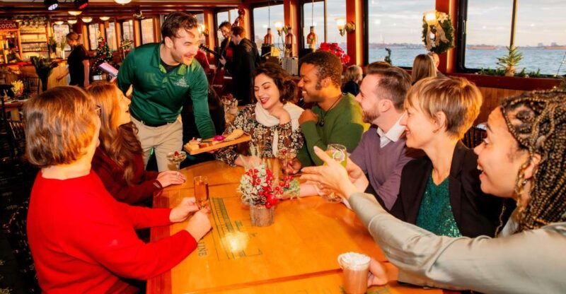 new-york-city-holiday-jazz-classic-motor-yacht-cruise