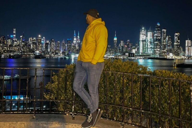 new-york-city-night-skyline-bus-tour-with-pizza-slice