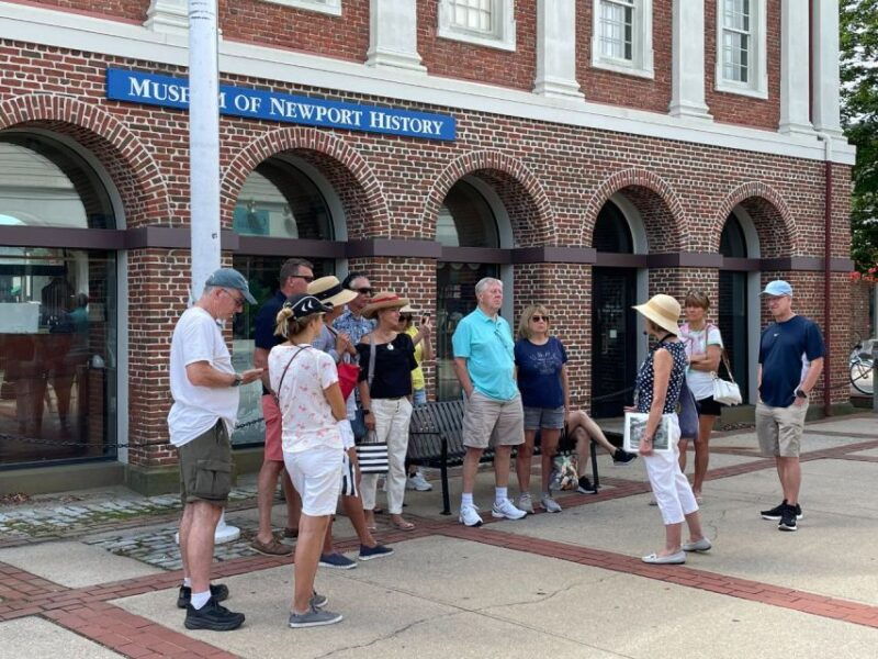 newport-colonial-history-walking-tour-with-museum-entry