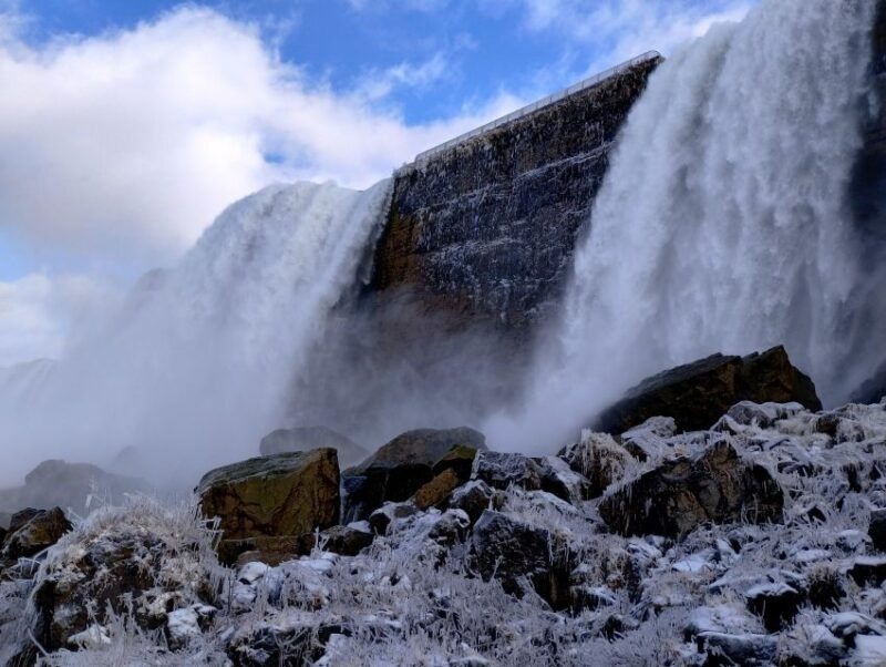 niagara-falls-usa-winter-tour-with-cave-of-the-winds-entry