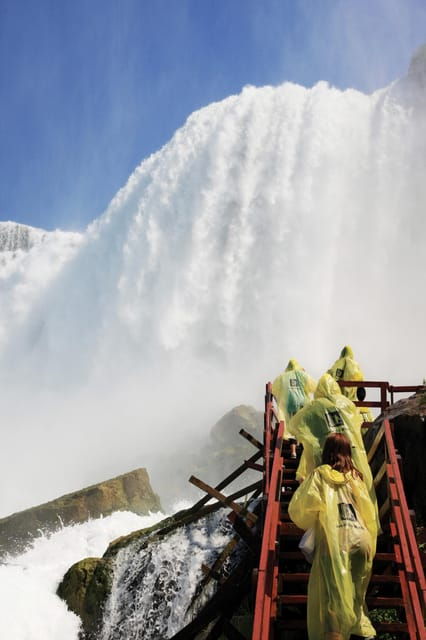 niagara-falls-vip-maid-of-the-mist-cave-of-the-winds-tour