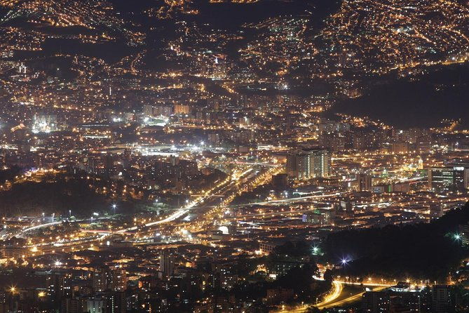night-tour-medellin