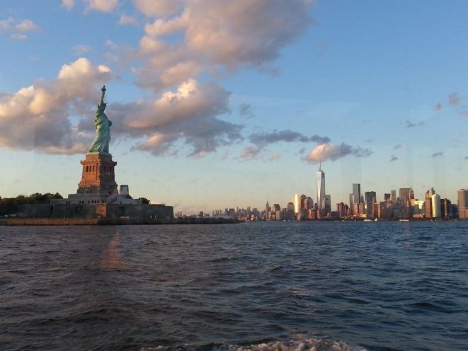 nyc-evening-jazz-cruise-on-the-yacht-manhattan