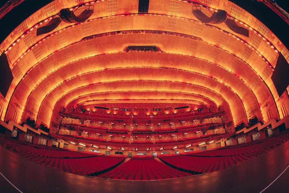 nyc-radio-city-music-hall-tour-experience