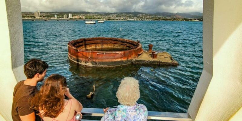 oahu-pearl-harbor-battleship-helicopter-tour
