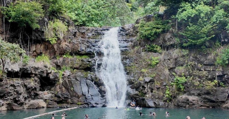 oahu-private-north-shore-tour-feat-waterfall-garden