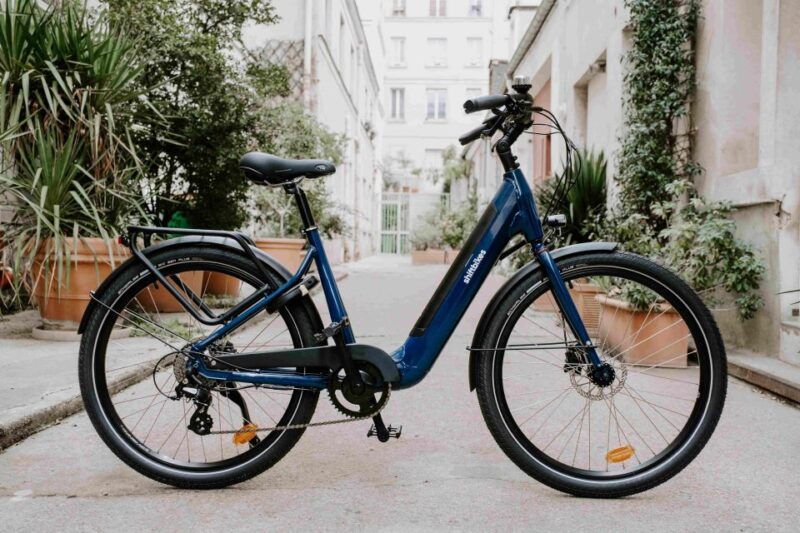 onebike-electric-bike-rental-in-the-in-the-heart-the-paris