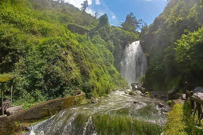 otavalo-market-mindo-cloud-forest-tour-3-day-2-night-from-quito