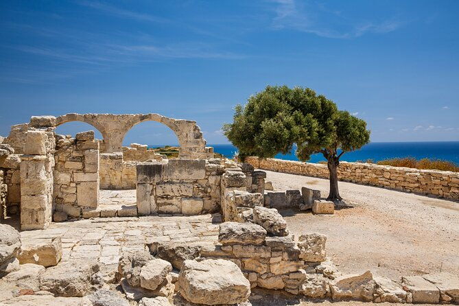 pafos-and-kourion-coach-excursion-in-italian