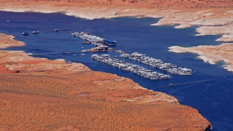page-horseshoe-bend-helicopter-flight