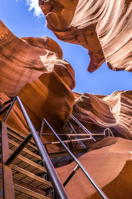 page-lower-antelope-canyon-tour-with-local-navajo-guide