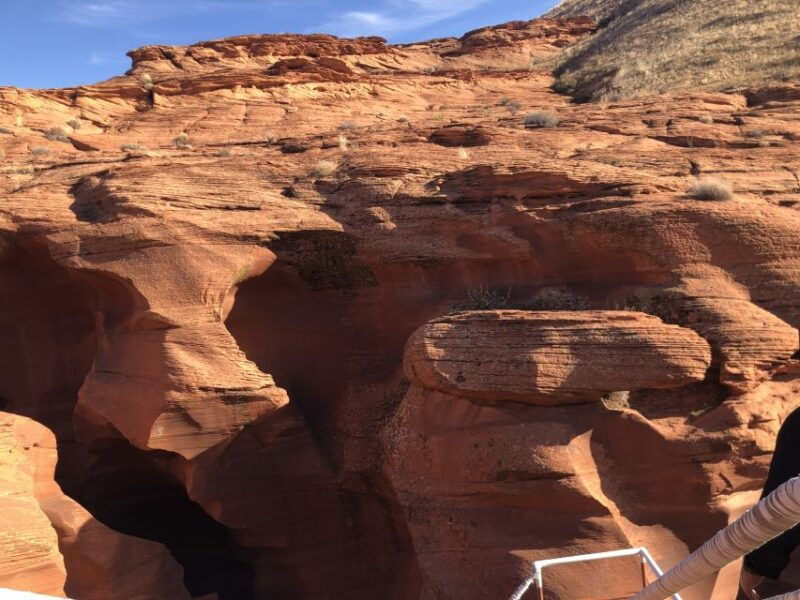 page-lower-antelope-canyon-tour-with-trained-navajo-guide