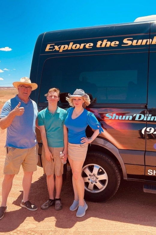 page-upper-and-lower-antelope-canyons-guided-tour