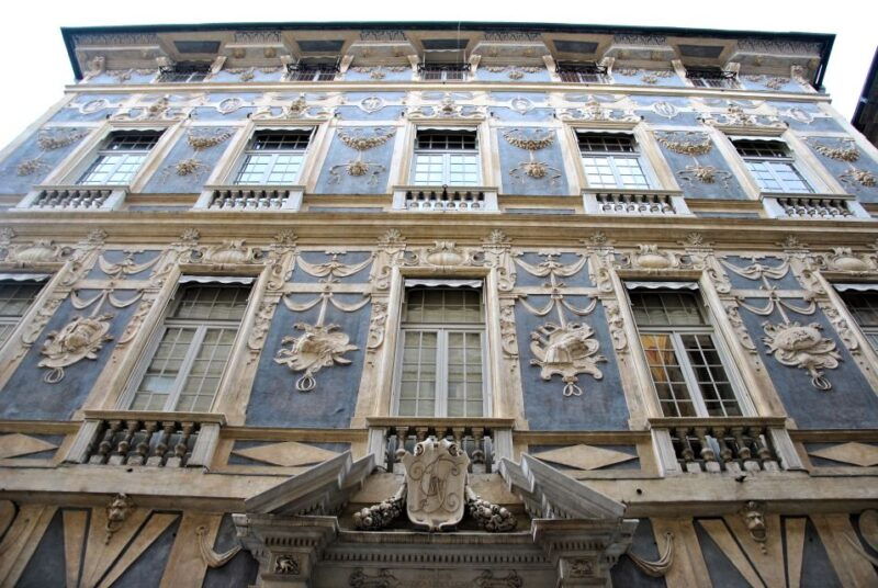 palaces-of-the-roll-and-royal-palace-guided-tour