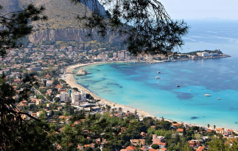 palermo-mondello-beach-and-caves-boat-tour